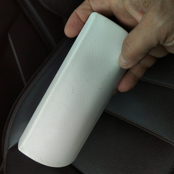 Michael Kors Glasses case - Picture 2 of 4